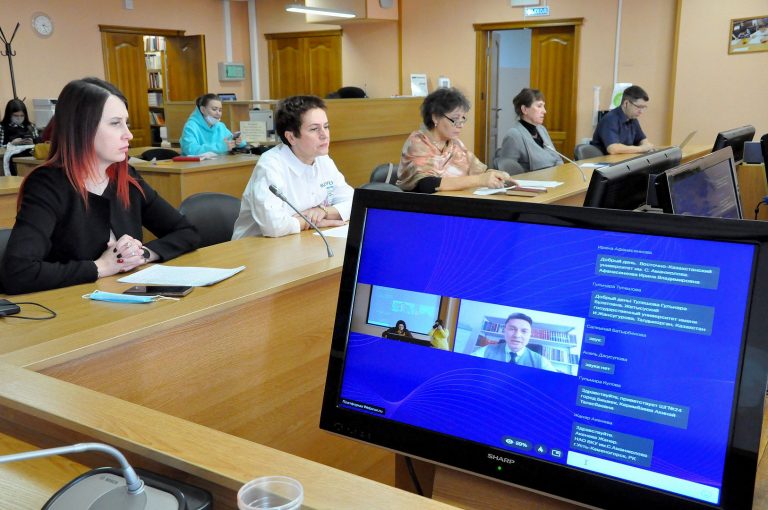 150 учителей Казахстана и Кыргызстана пройдут обучение в АлтГУ