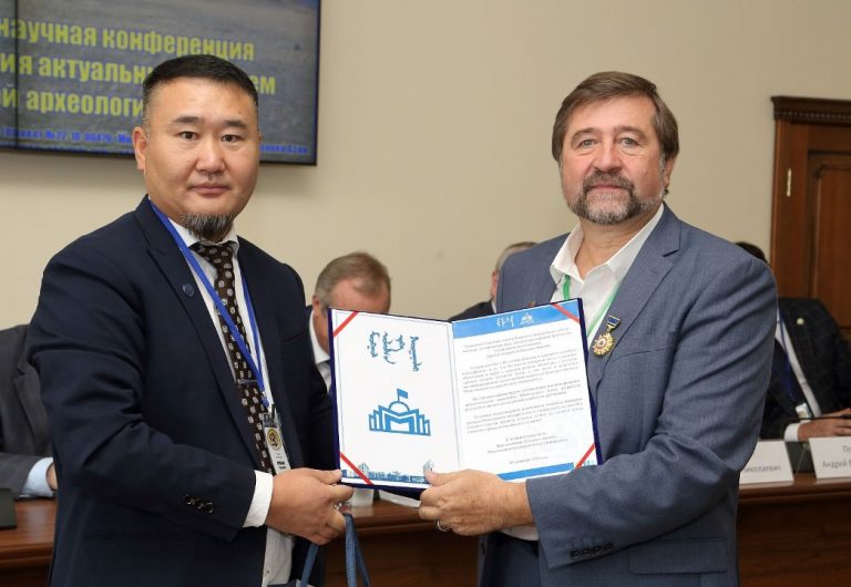 Профессор Алексей Тишкин – почетный гражданин Ховдского аймака Монголии