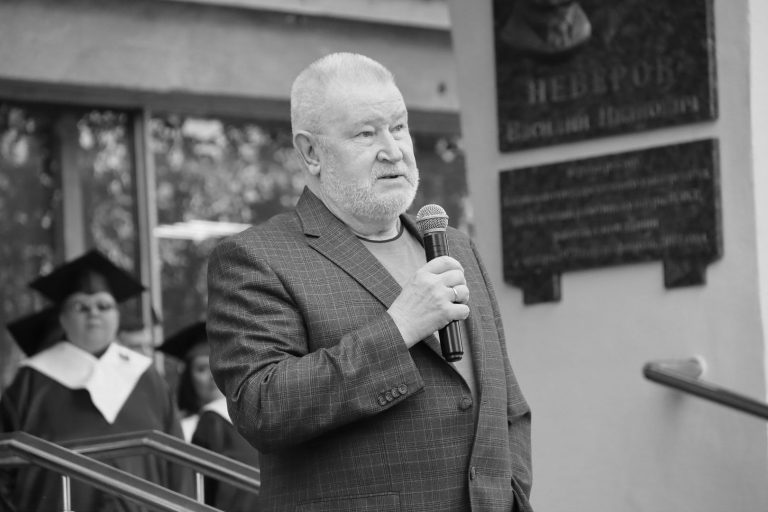 Ушел из жизни Сергей Неверов