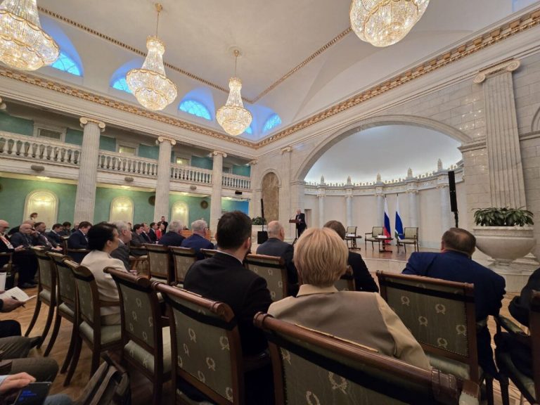 На конференции по истории индустриализации в России